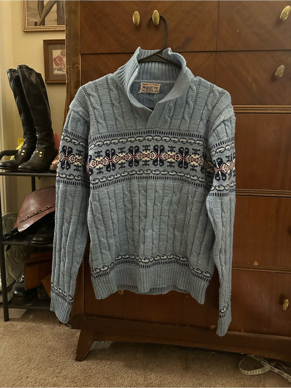 Vintage Men's V-Neck Cable Knit Acrylic Sweater medium Blue